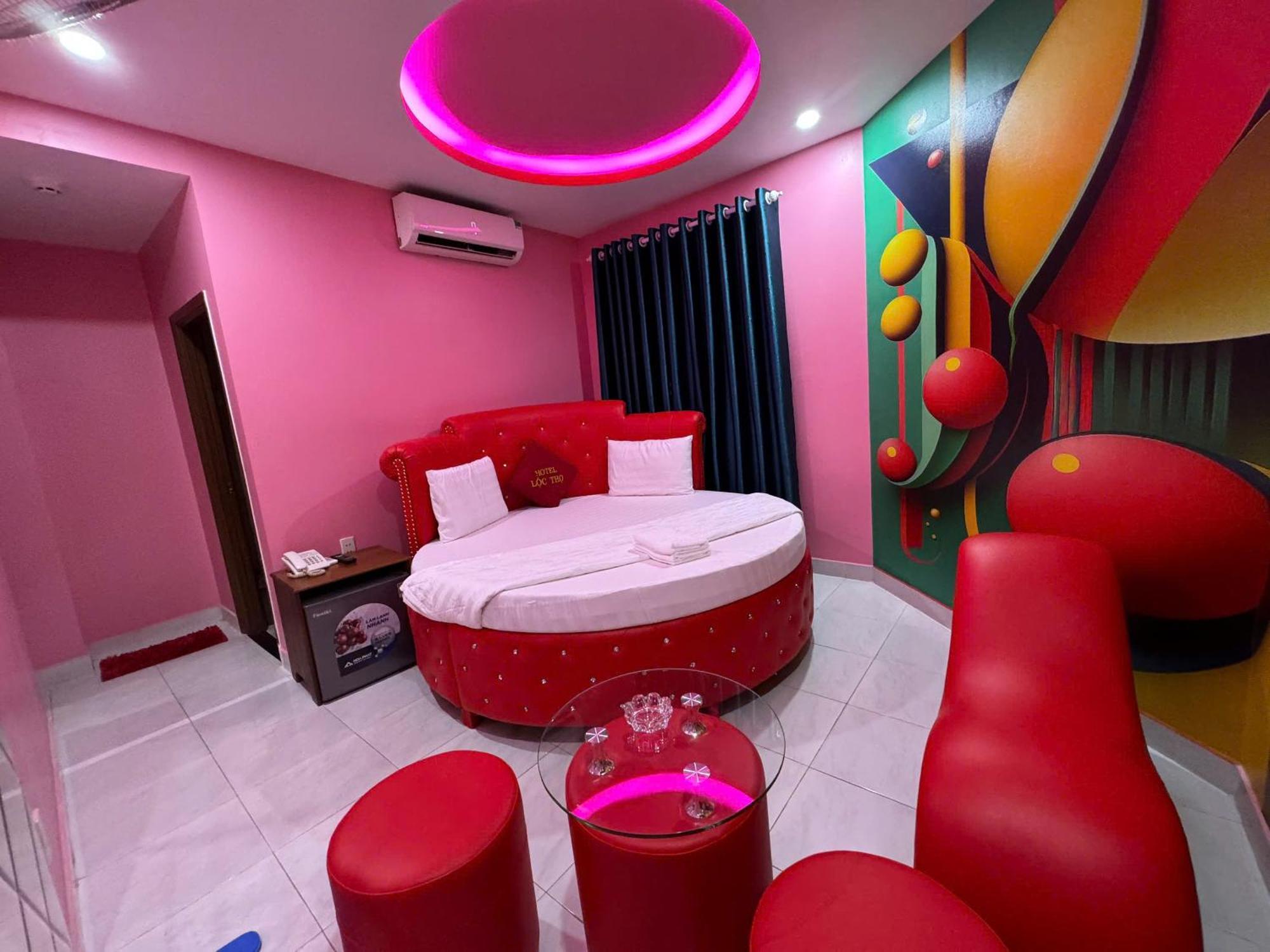 Khách sạn Khach San Loc Tho TP. Hồ Chí Minh